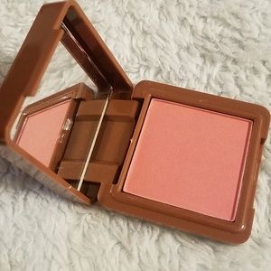 Steve Laurant Makeup - Steve Laurant Blush Steve Laurant Makeup - Steve Laurant Blush